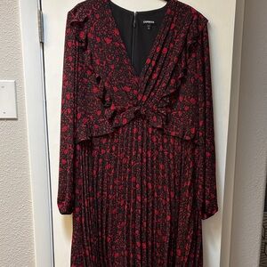 Express Black and Red Patterned Long Sleeve Dress